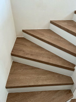  Schody z vinylu BUKOMA Dub Frigola